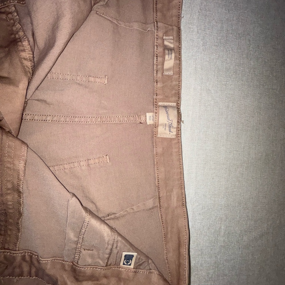 Classic Women's Boyfriend Cargo Jeans - Comfortable Everyday Style - Picture 6 of 10